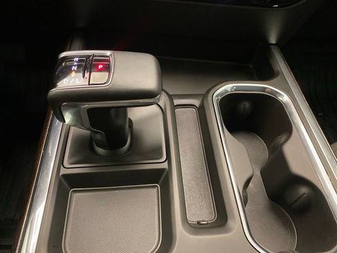 Used 2023 GMC Sierra 1500 Elevation w/ X31 Off-Road Package AWD/4WD image 17