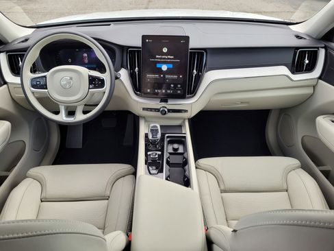 New 2026 Volvo XC60 T8 Ultra w/ Protection Package Premier AWD/4WD image 11