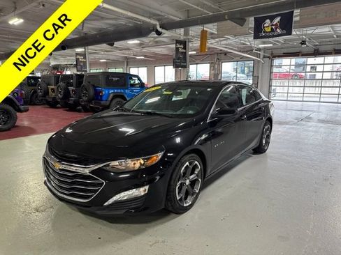 Used 2023 Chevrolet Malibu LT FWD image 1