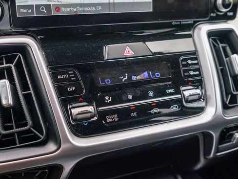 Certified 2023 Kia Sorento EX w/ Panoramic Sunroof Package FWD image 21