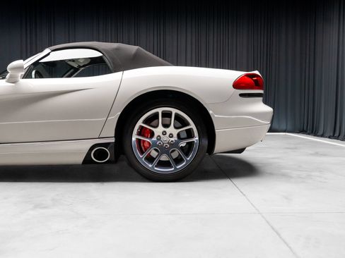 Used 2005 Dodge Viper SRT-10 RWD image 38