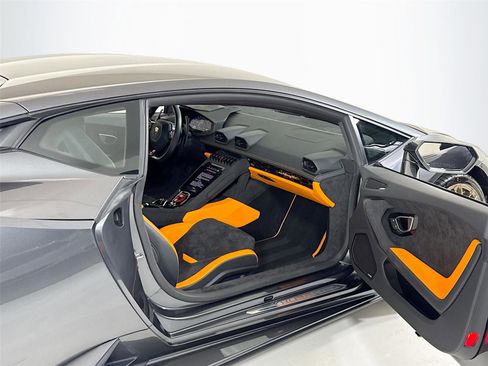 Used 2023 Lamborghini Huracan Tecnica RWD image 28