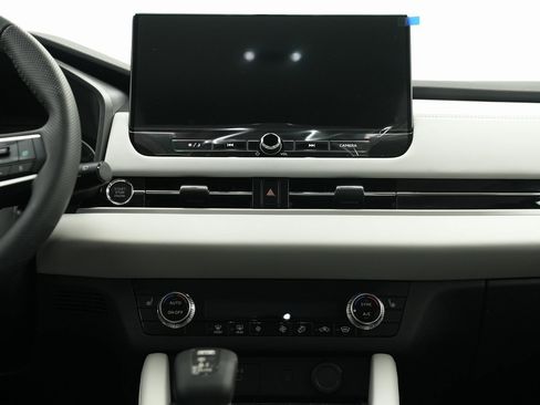 New 2025 Mitsubishi Outlander SE image 29