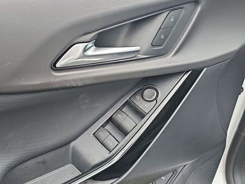 New 2026 Chevrolet Equinox LT w/ Convenience Package II image 24