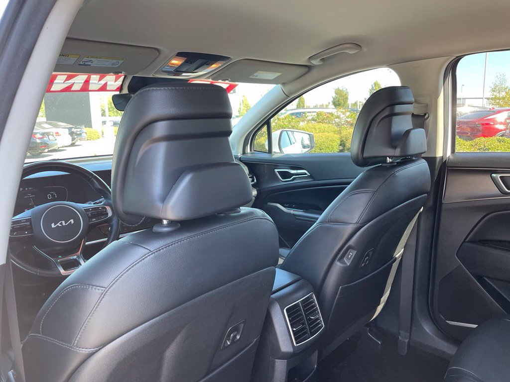 Used 2024 Kia Sportage EX FWD image 26