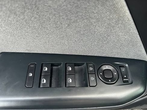Used 2025 Kia K4 EX FWD image 11