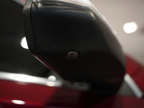 Used 2021 Chevrolet Traverse LT w/ LT Premium Package image 7