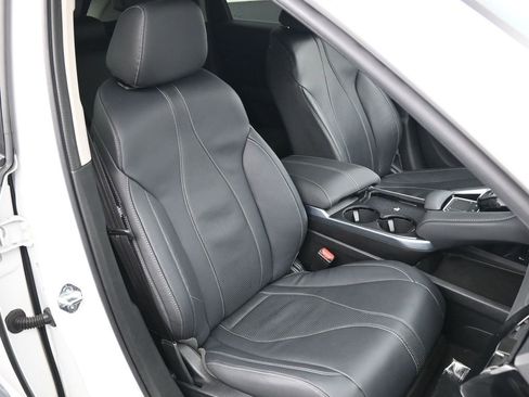 Used 2025 Acura RDX w/ Technology Package image 17