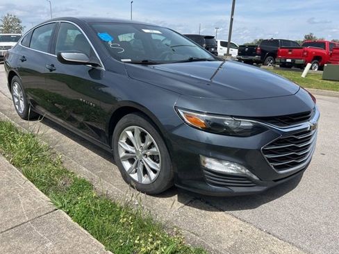 Used 2021 Chevrolet Malibu LT FWD image 2