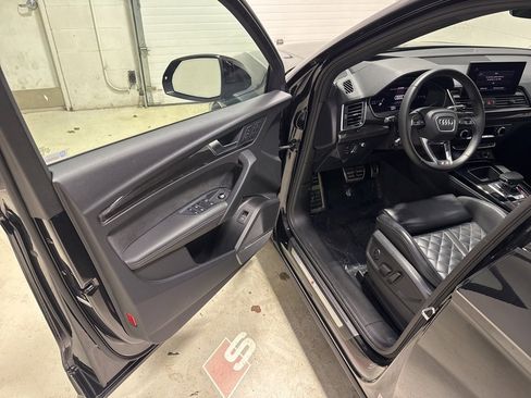 Used 2024 Audi SQ5 Prestige image 12