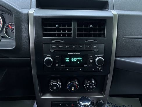 Used 2012 Jeep Liberty Sport AWD/4WD image 21