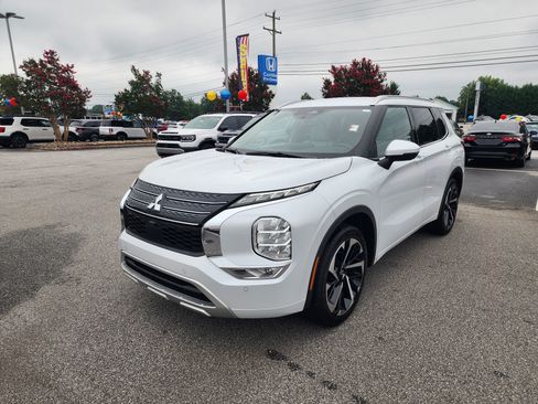 Used 2023 Mitsubishi Outlander SEL FWD image 9