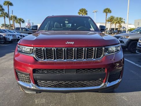New 2025 Jeep Grand Cherokee L Laredo image 7