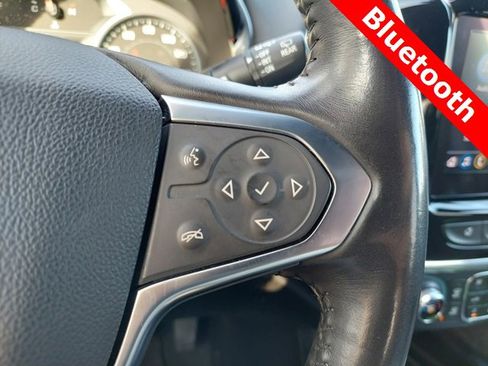 Used 2022 Chevrolet Traverse LT image 31