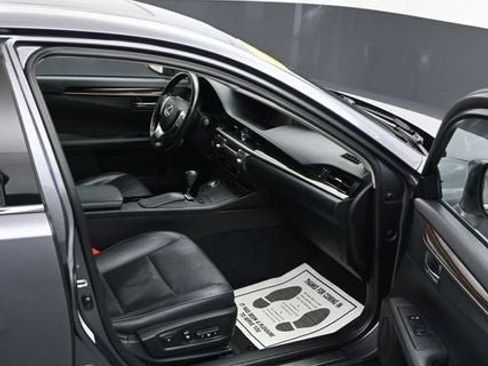 Used 2014 Lexus ES 350 w/ Luxury Package image 13