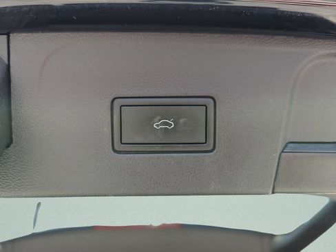 Used 2023 Volkswagen Atlas SEL Premium AWD/4WD image 18