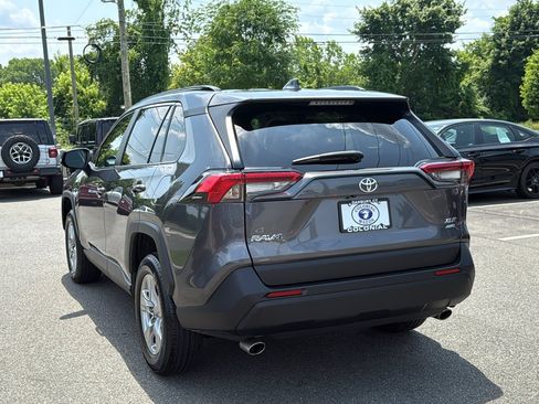 Used 2024 Toyota RAV4 XLE AWD/4WD image 6