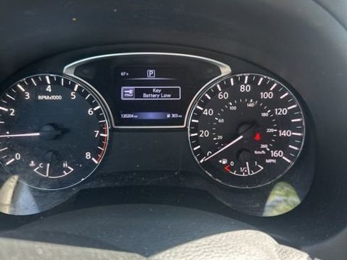 Used 2017 Nissan Altima 2.5 SL w/ Moonroof Package image 9