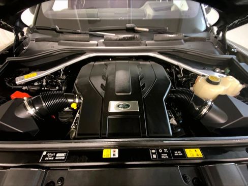 Used 2023 Land Rover Range Rover SE image 31