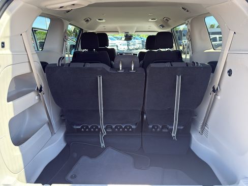Used 2024 Chrysler Voyager LX FWD image 33