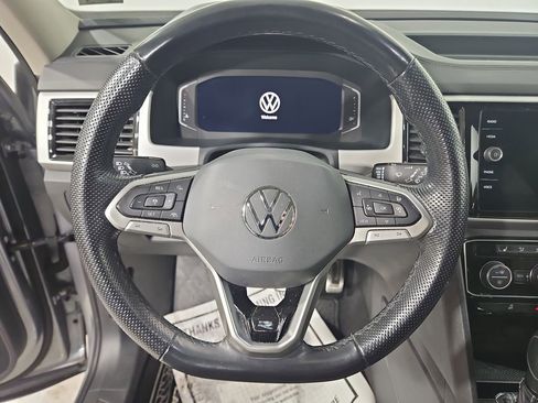 Used 2022 Volkswagen Atlas SEL R-Line image 14