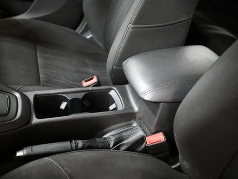 Used 2018 Ford Focus SE image 20