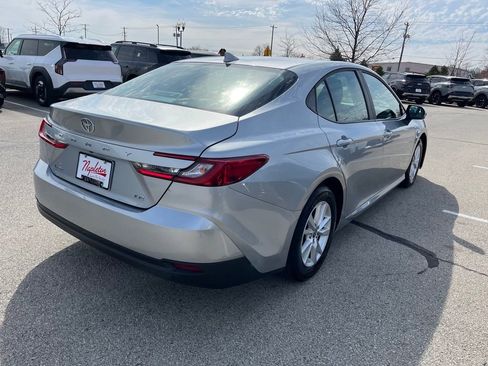 Used 2025 Toyota Camry LE FWD image 7