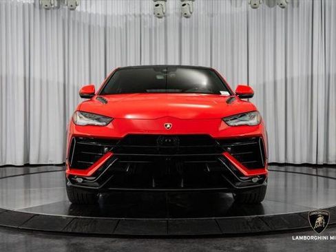 Used 2023 Lamborghini Urus Performante AWD/4WD image 6