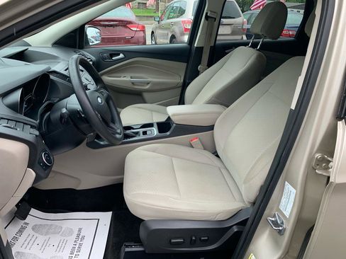 Used 2017 Ford Escape SE AWD/4WD image 13