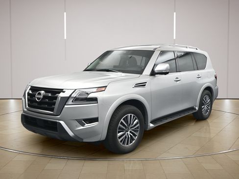 Certified 2024 Nissan Armada SL w/ Captain's Chairs Package RWD image 3