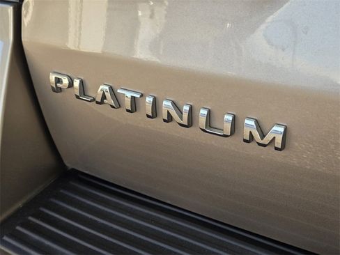 Used 2020 Ford Expedition Platinum image 17