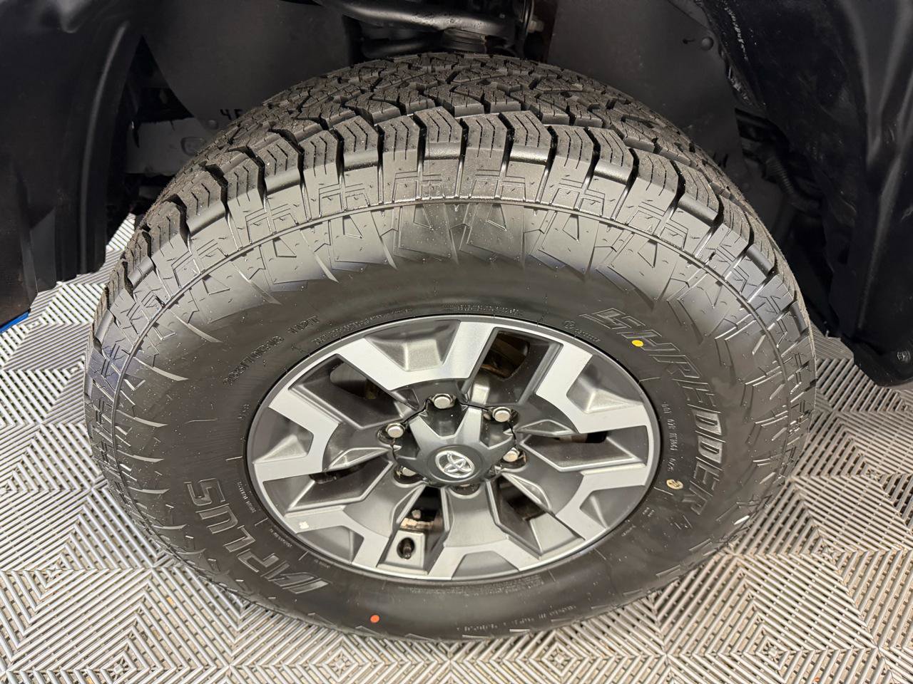 Used 2021 Toyota Tacoma TRD Off-Road AWD/4WD image 36