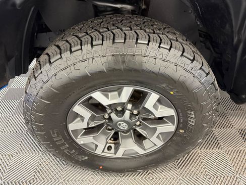 Used 2021 Toyota Tacoma TRD Off-Road AWD/4WD image 36