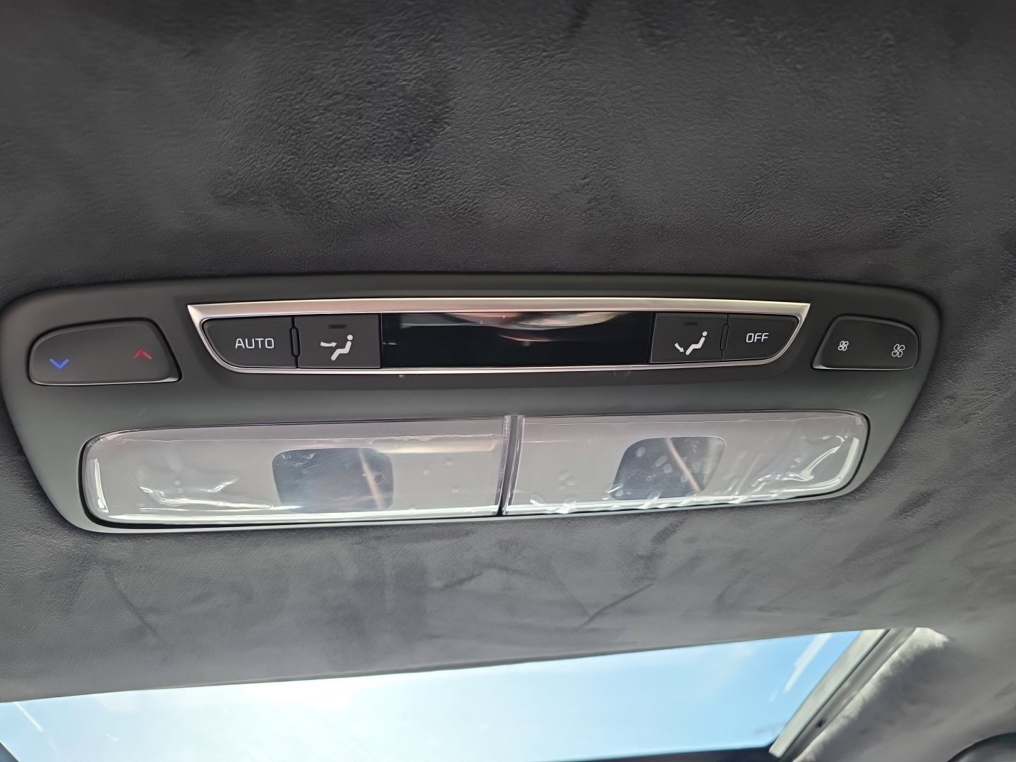 Used 2024 Kia Telluride SX Prestige w/ Towing Package AWD/4WD image 29