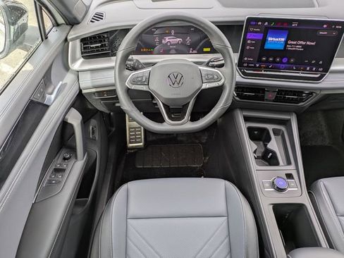 New 2026 Volkswagen Tiguan SE R-Line image 16