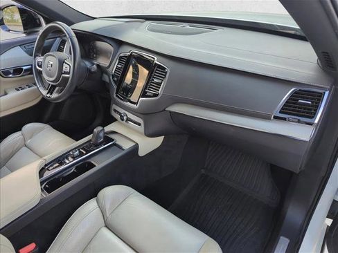 Used 2021 Volvo XC90 T8 R-Design w/ Advanced Package image 24