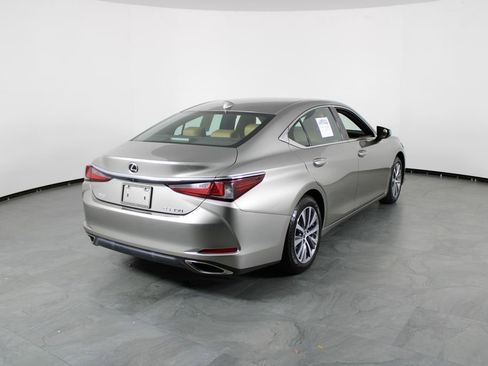 Used 2021 Lexus ES 350 w/ Premium Package image 14