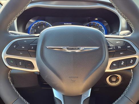 New 2026 Chrysler Pacifica Select image 20