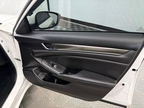 Used 2019 Honda Accord Sport image 15