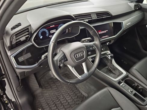 Used 2022 Audi Q3 2.0T Premium w/ Convenience Package image 2
