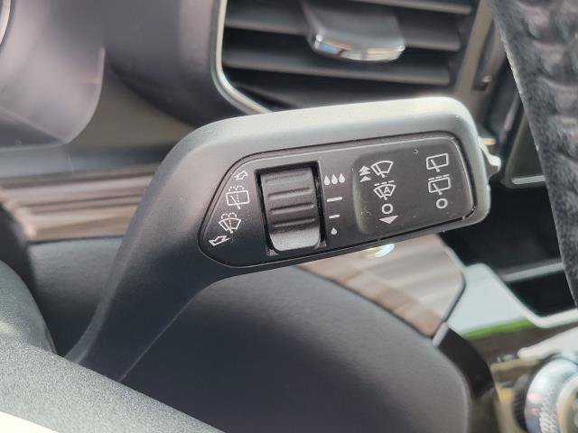 Used 2021 Ford Explorer Limited AWD/4WD image 15
