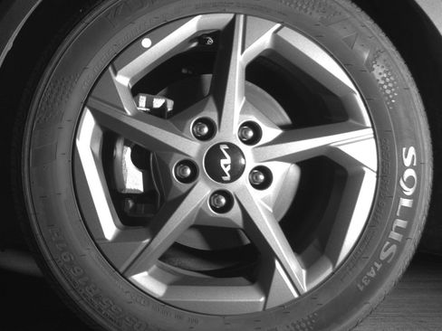 Used 2025 Kia K4 LXS image 12