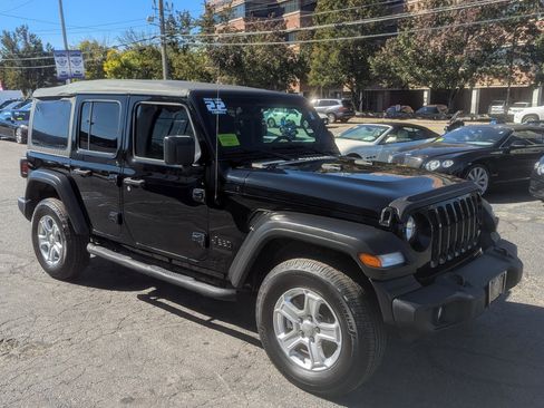 Used 2022 Jeep Wrangler Unlimited Sport image 5