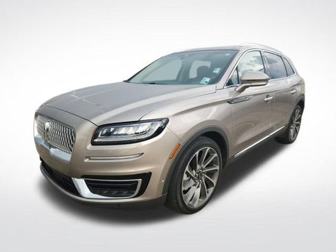 Used 2020 Lincoln Nautilus Reserve w/ Equipment Group 201A FWD image 3