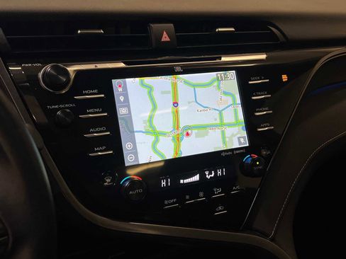 Used 2019 Toyota Camry XSE image 25