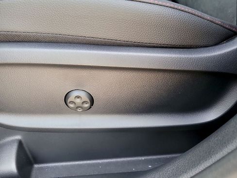New 2025 Mercedes-Benz GLA 250 4MATIC image 17