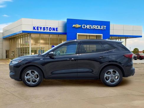 Used 2025 Ford Escape ST-Line FWD image 4