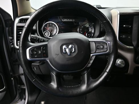 Used 2019 RAM 1500 Laramie AWD/4WD image 13