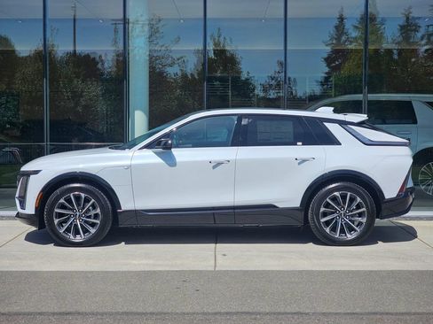 New 2026 Cadillac Lyriq Sport AWD/4WD image 2