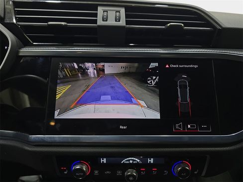 Certified 2025 Audi Q3 2.0T Premium w/ Convenience Package image 21